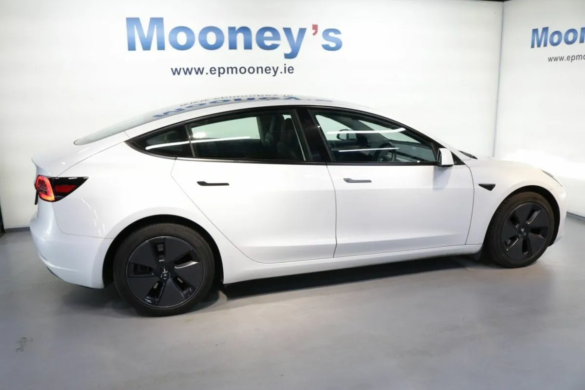 Tesla Model 3 RWD - Image 4
