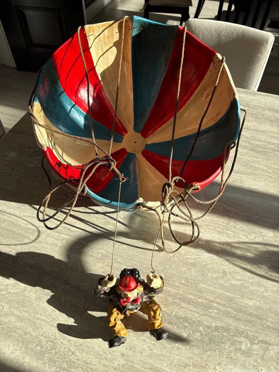 Mid century clown on parachute - Image 3