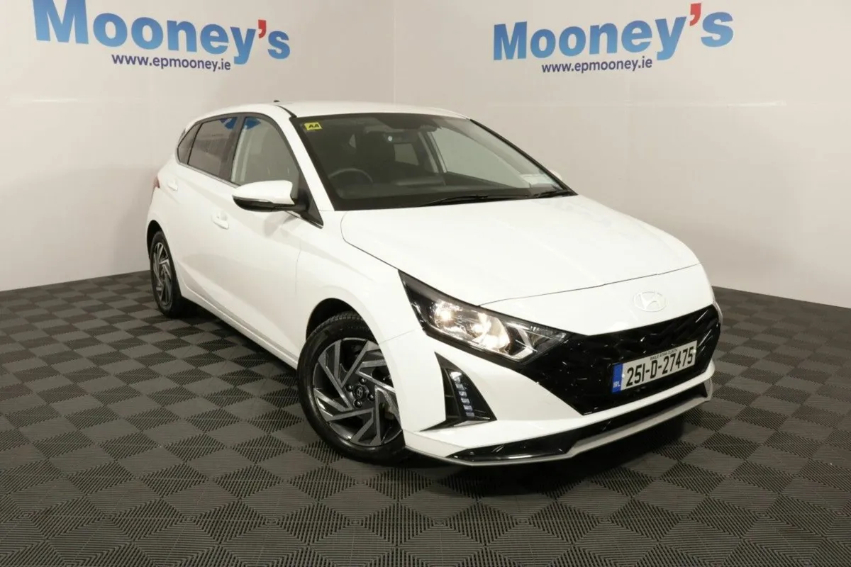 Hyundai i20 AUTOMATIC DELUXE PLUS EX DEMO 1.2L PET - Image 1