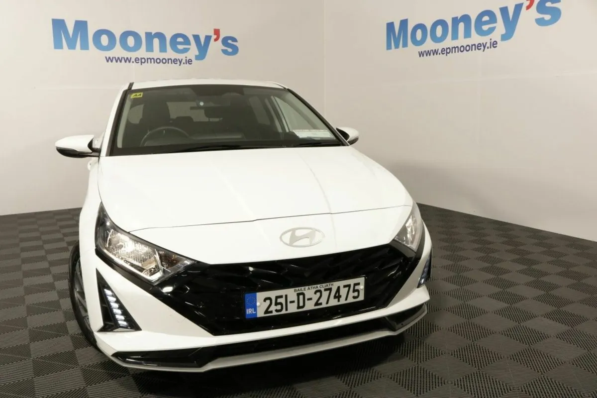 Hyundai i20 AUTOMATIC DELUXE PLUS EX DEMO 1.2L PET - Image 2