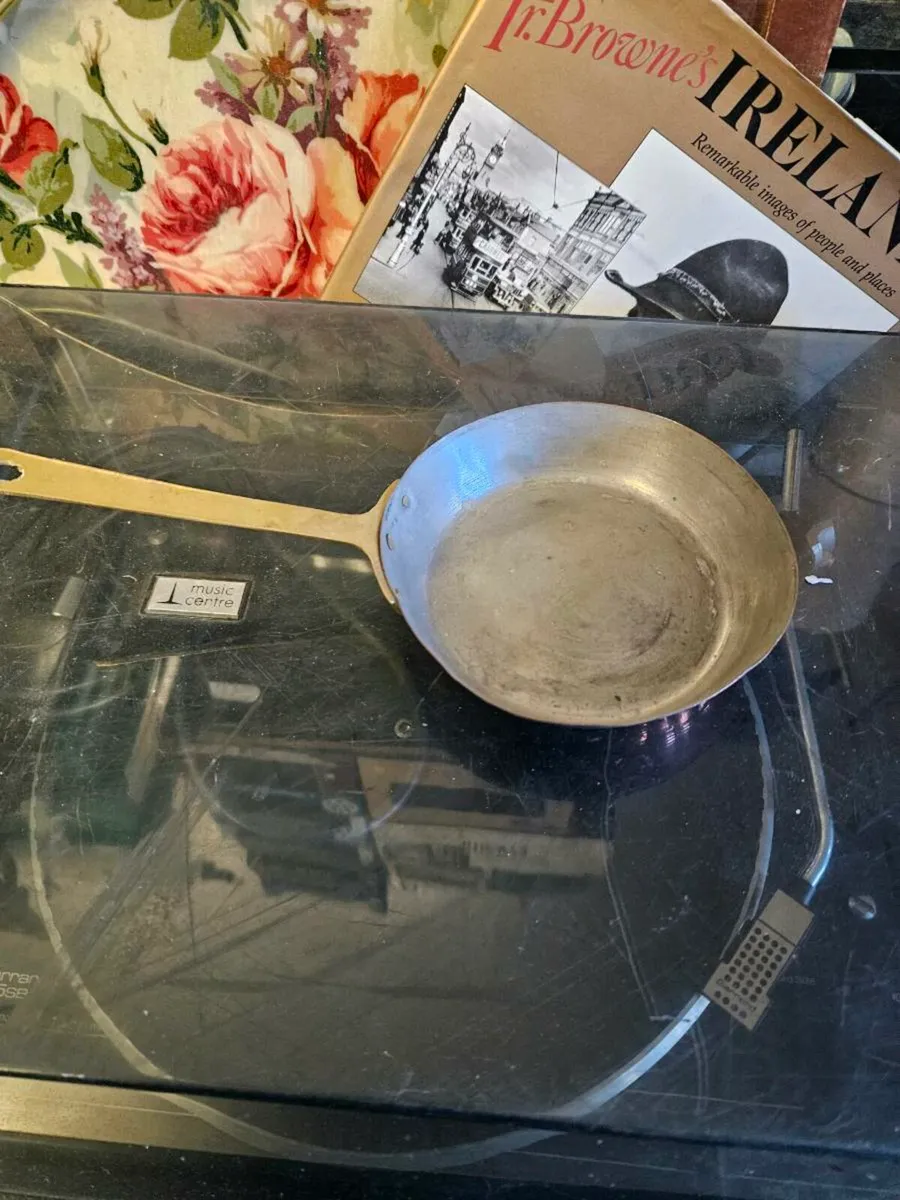 Vintage Copper and Brass Frying Pan - Image 2