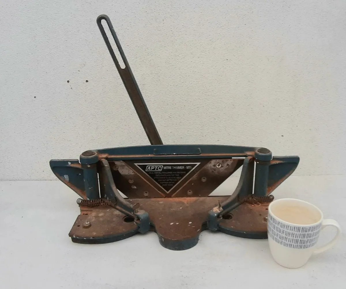 Mitre cutter - Image 1