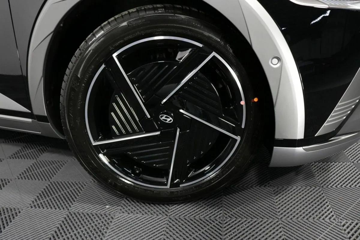 Hyundai IONIQ 5 PLATINUM 83 kWh - NEW 2025 FACELIF - Image 4