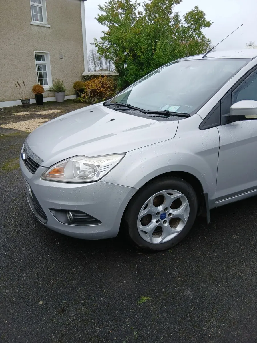 Ford Focus 2012 - Image 2