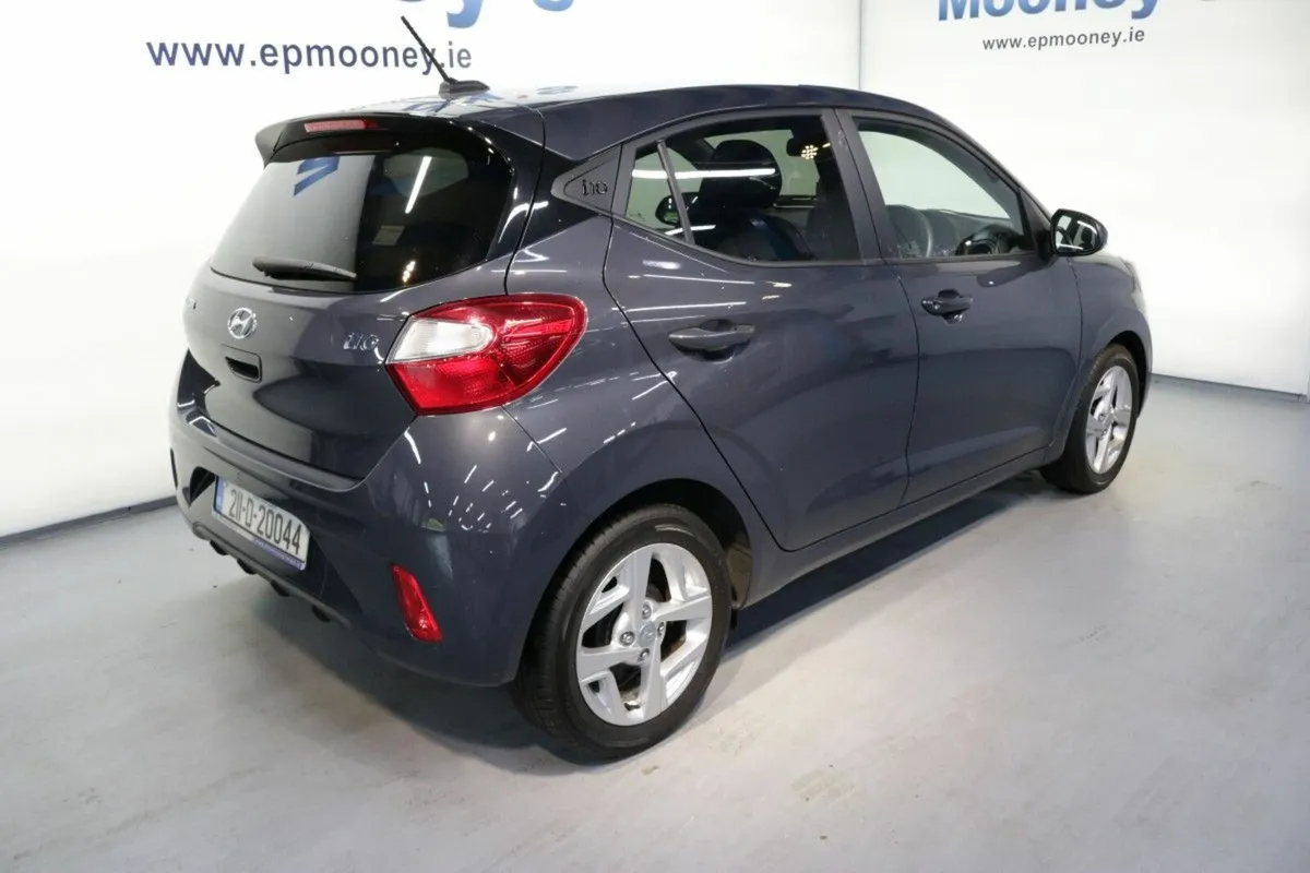 Hyundai i10 DELUXE 1.0L PETROL HATCHBACK - Image 4