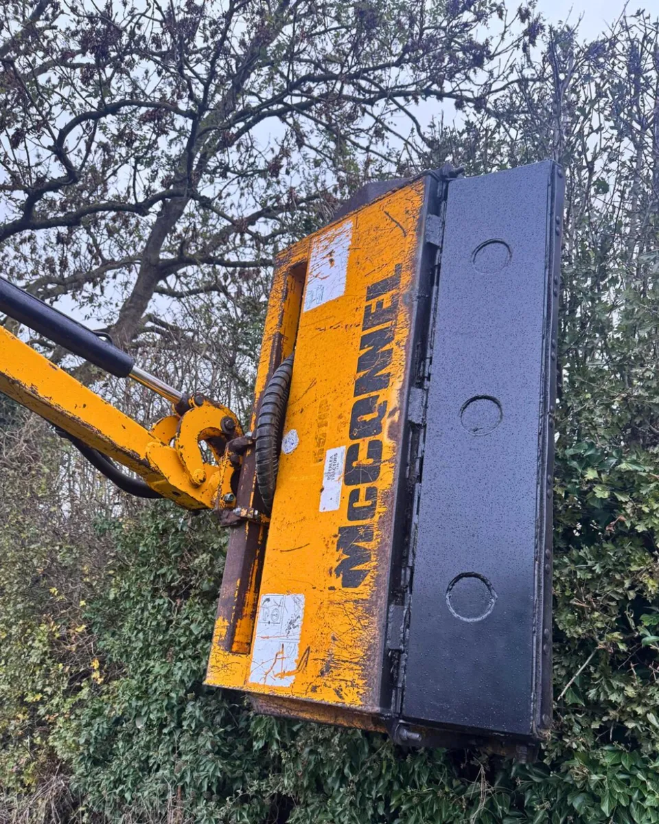 McConnel PA55E hedge cutter - Image 3