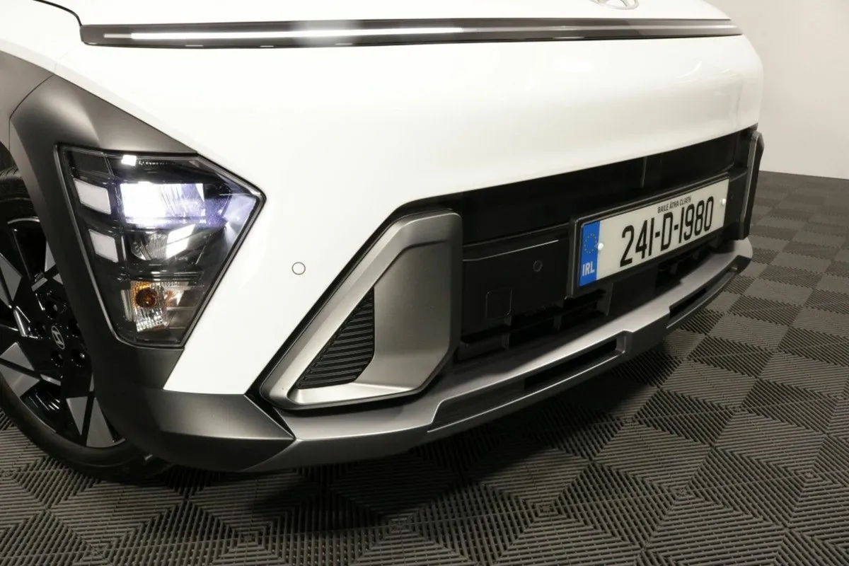 Hyundai KONA HYBRID ELEGANCE 1.6L PETROL AUTOMATIC - Image 3