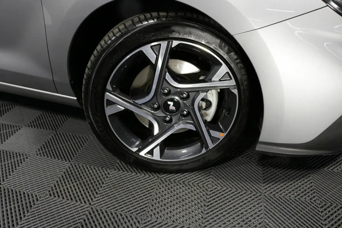 Hyundai i30 N LINE 1.0L PETROL HATCHBACK - Image 4