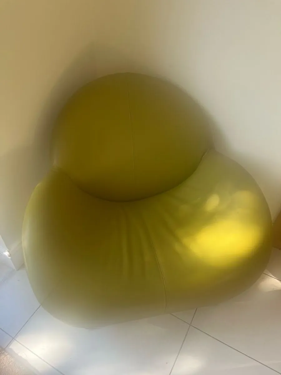 lounge chairs - Image 2