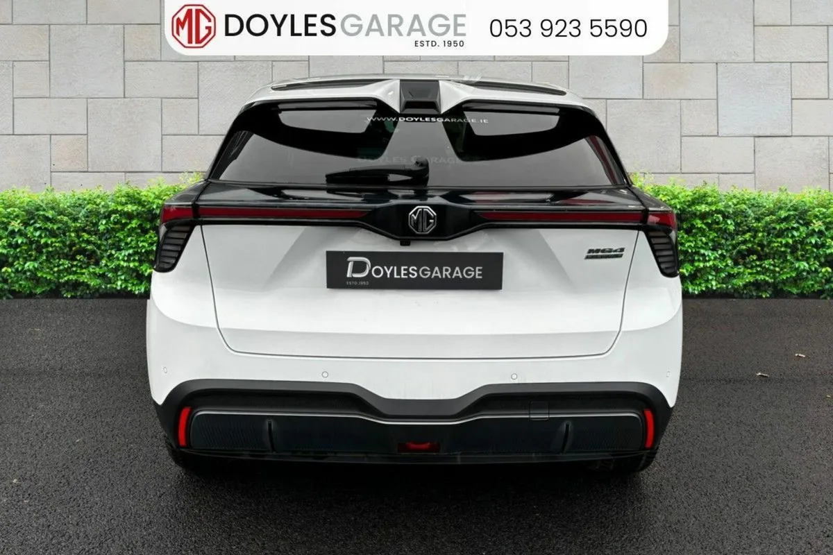 MG MG4 MG4 LR Exclusive - Image 3