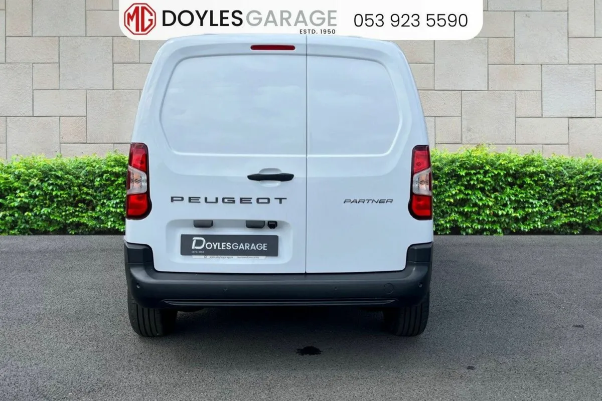 Peugeot Partner PARTNER PRO PLUS1.5 HDI 100 65 - Image 4
