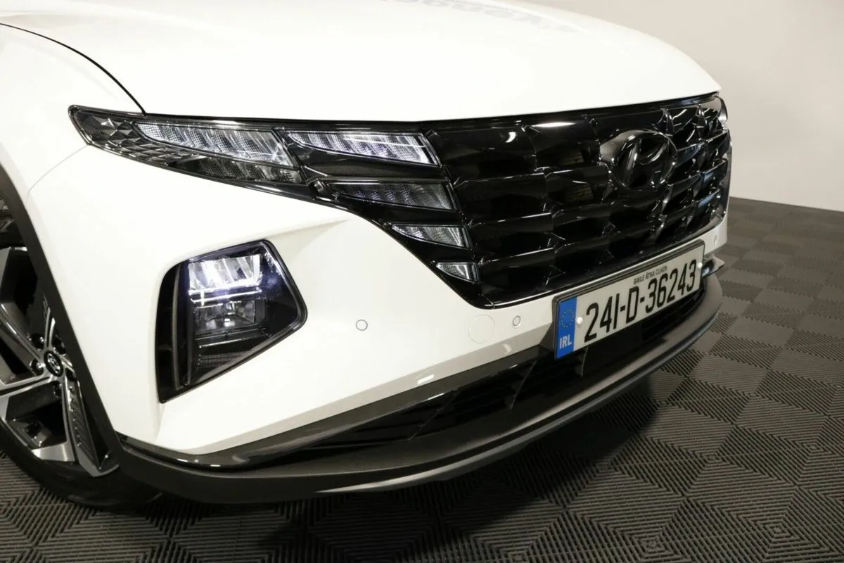 Hyundai Tucson PREMIUM PLUS PLUG IN HYBRID - VERY - Image 3