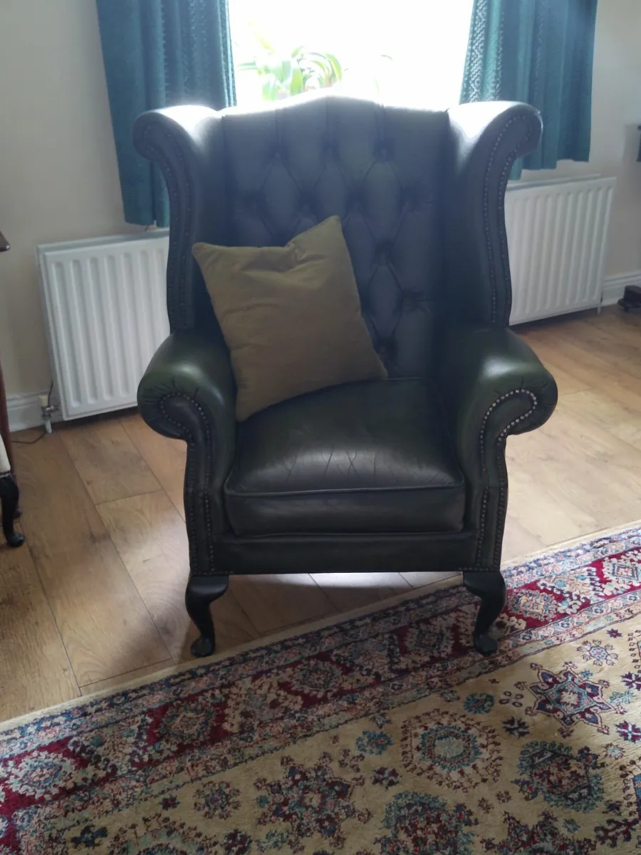 Chesterfield Suite - Image 2