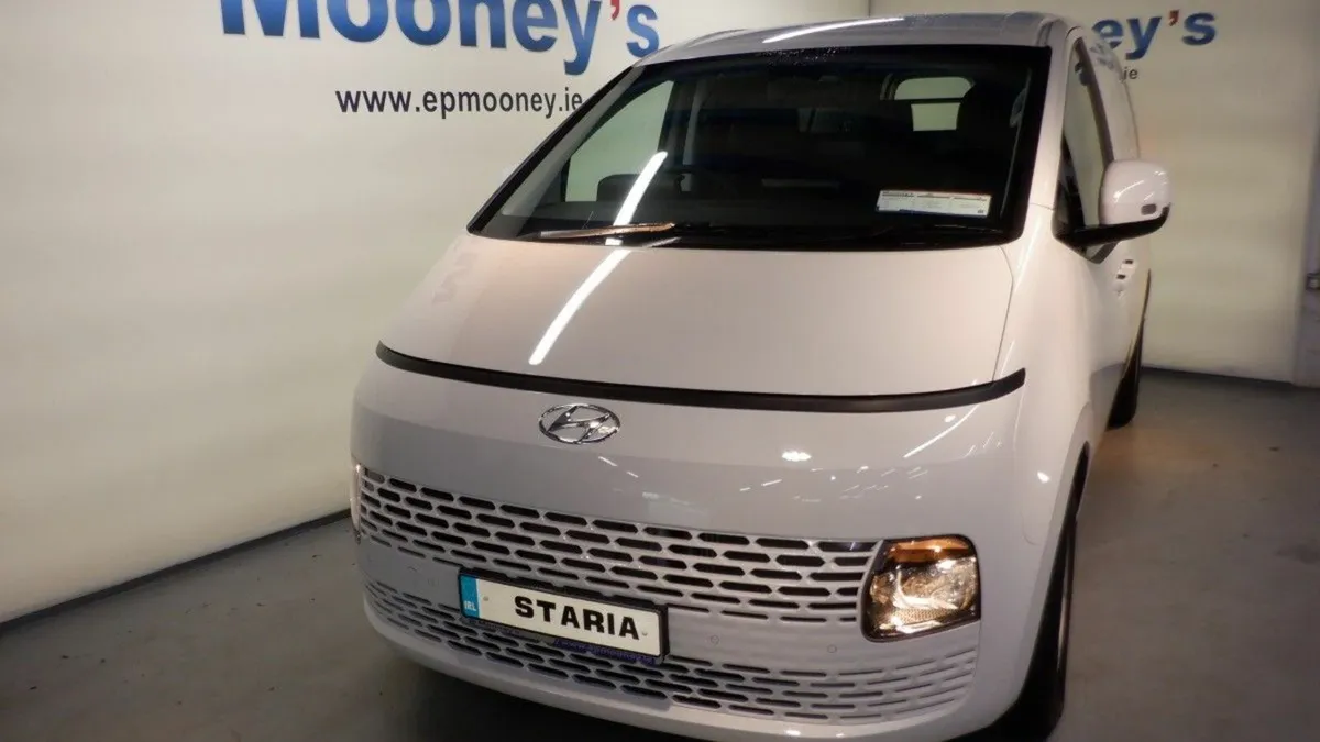Hyundai Staria COMMERCIAL VAN ORDER YOUR 2025 HERE - Image 3