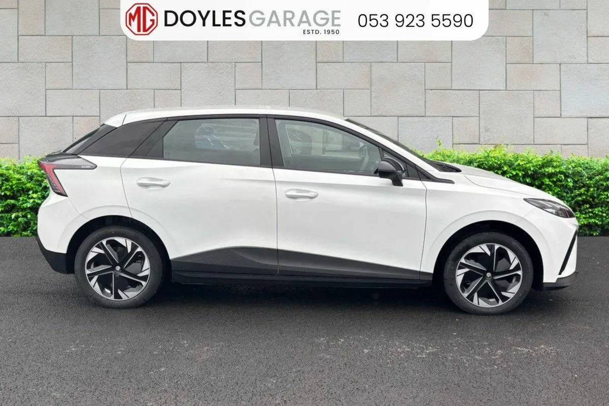 MG MG4 SR Excite - Image 2