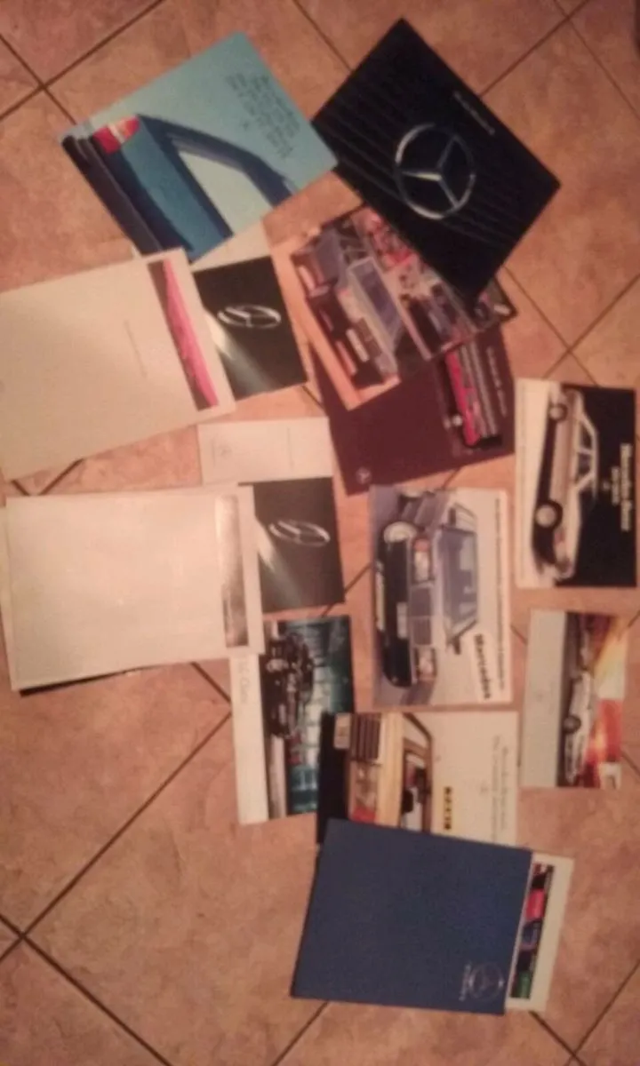 Miscellaneous Car brochures - Image 2