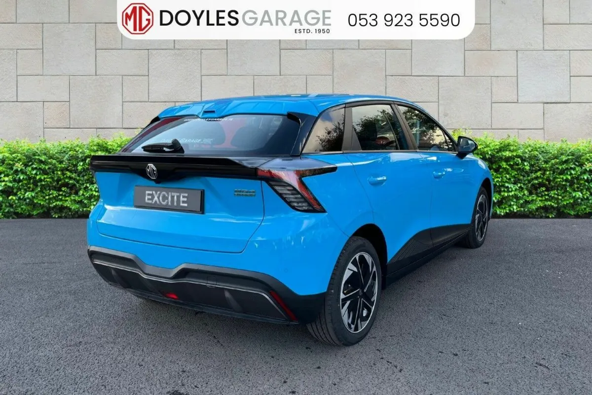 MG MG4 SR Excite 261 Offers Available - Image 3