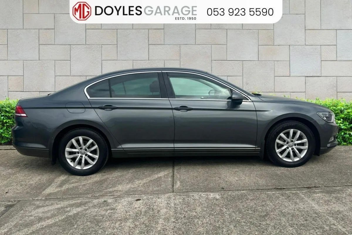 Volkswagen Passat Comfortline 1.6 TDi Diesel 120bh - Image 2