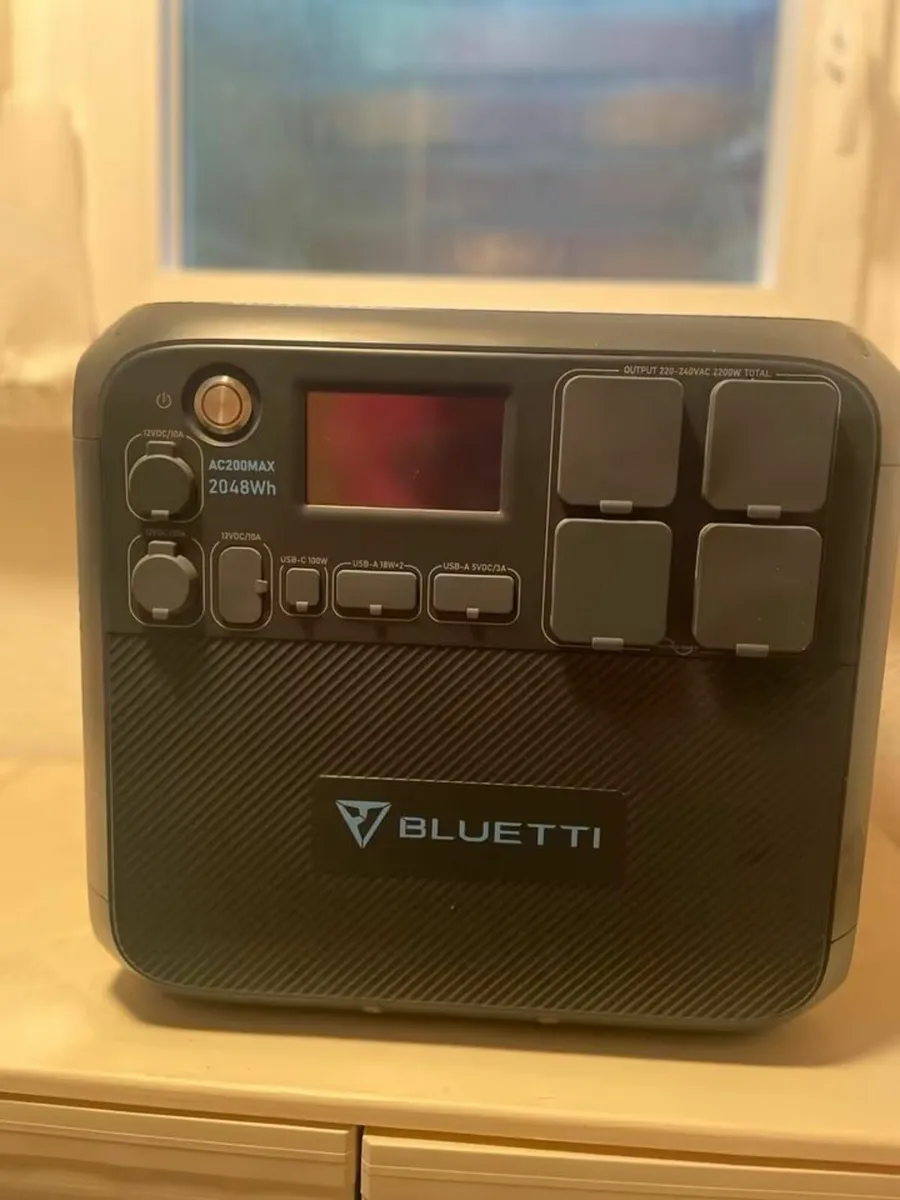 Bluetti AC200MAX Powerstation Original Accessories - Image 1