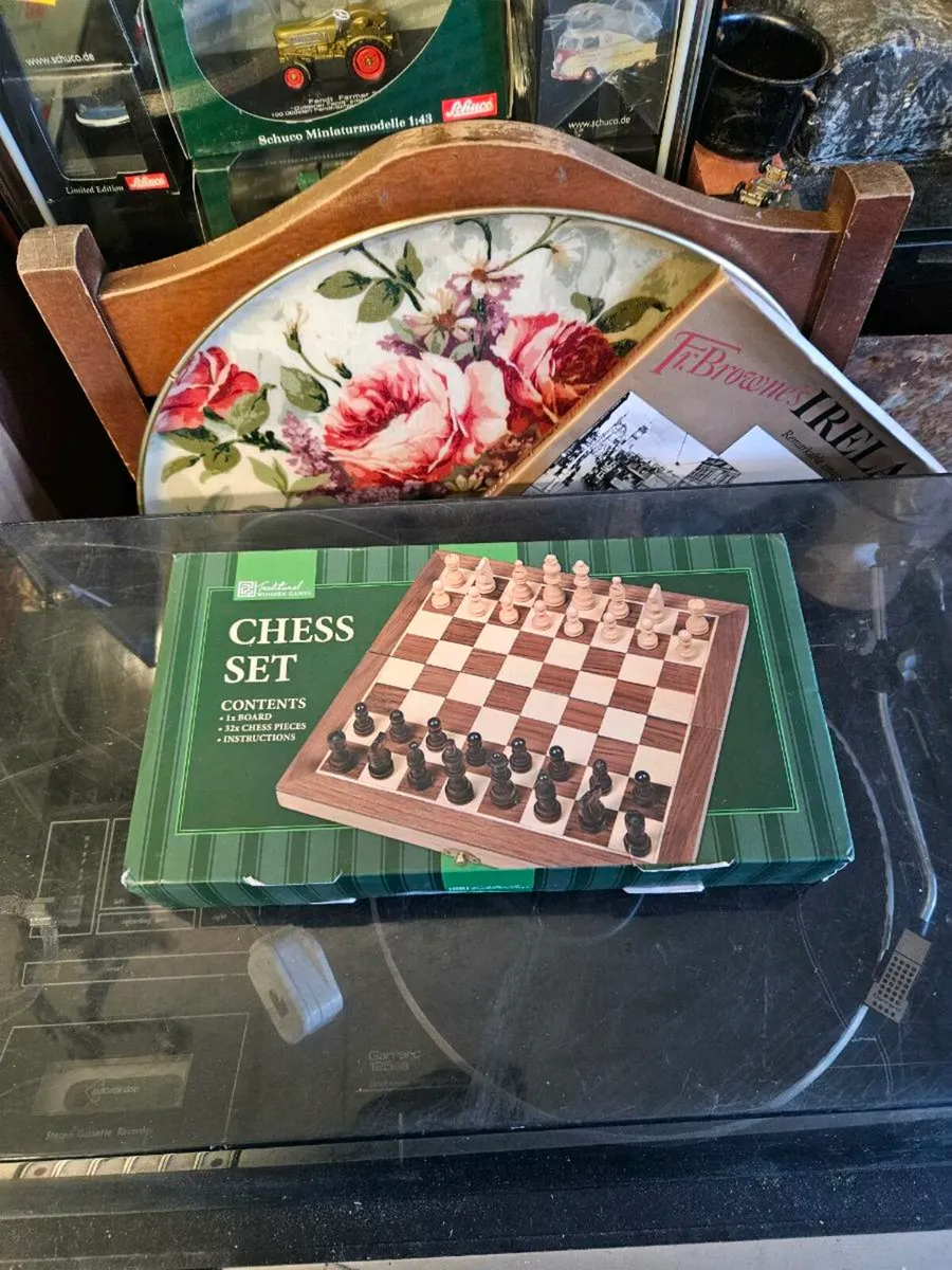 Chess Set - Image 1