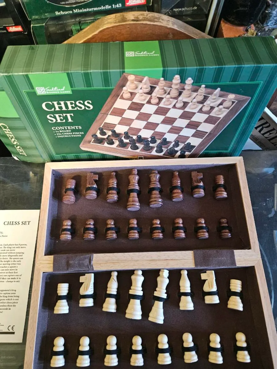 Chess Set - Image 3