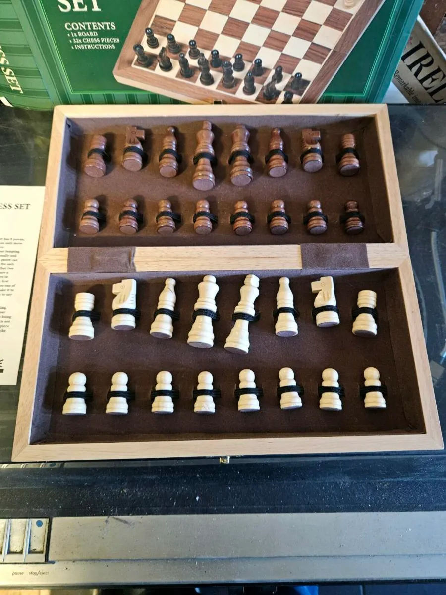 Chess Set - Image 4