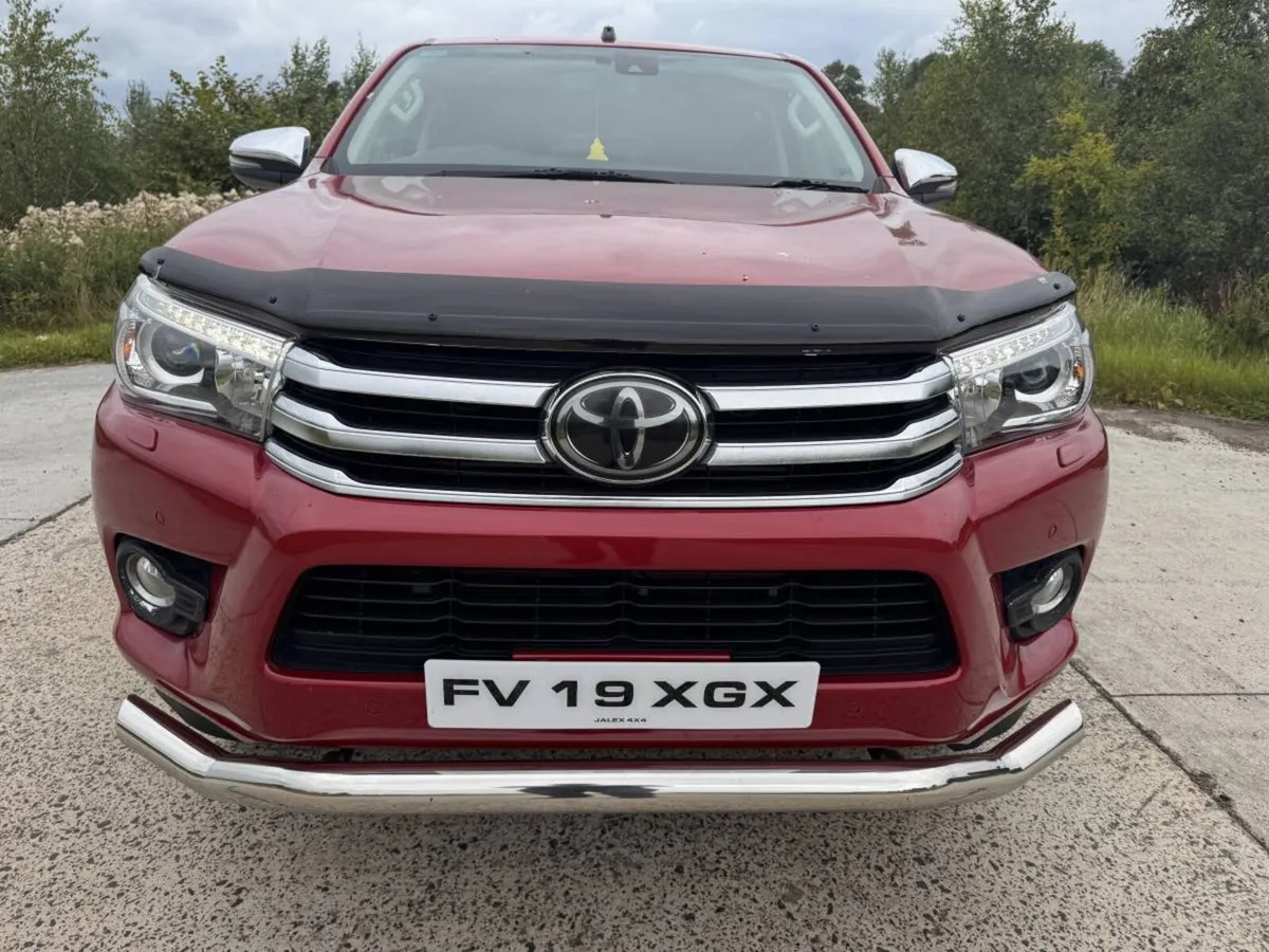 2019 Toyota Hilux Invincible X 2.4 D-4D Auto - Image 3