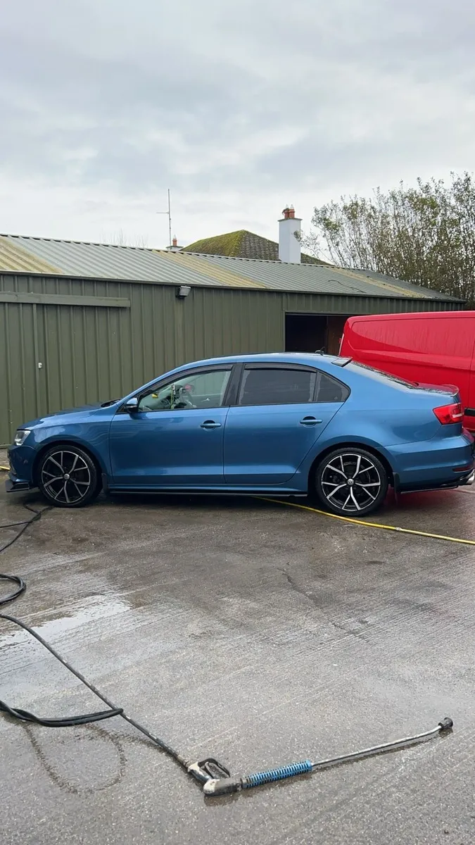 Volkswagen Jetta - Image 1