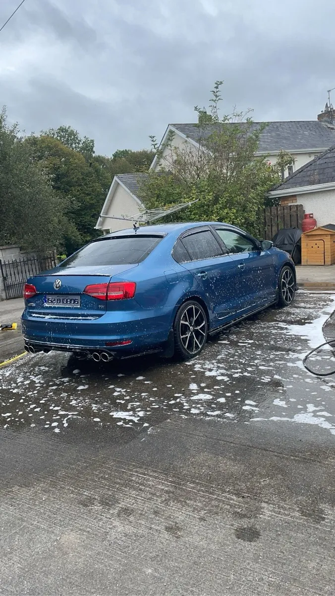 Volkswagen Jetta - Image 2