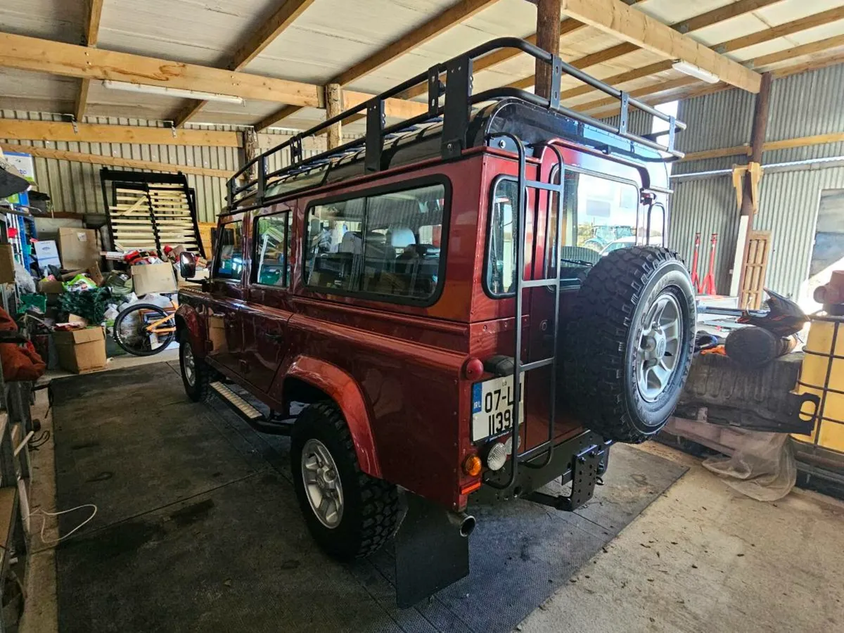 Defender 110 2.4 2007 - Image 2