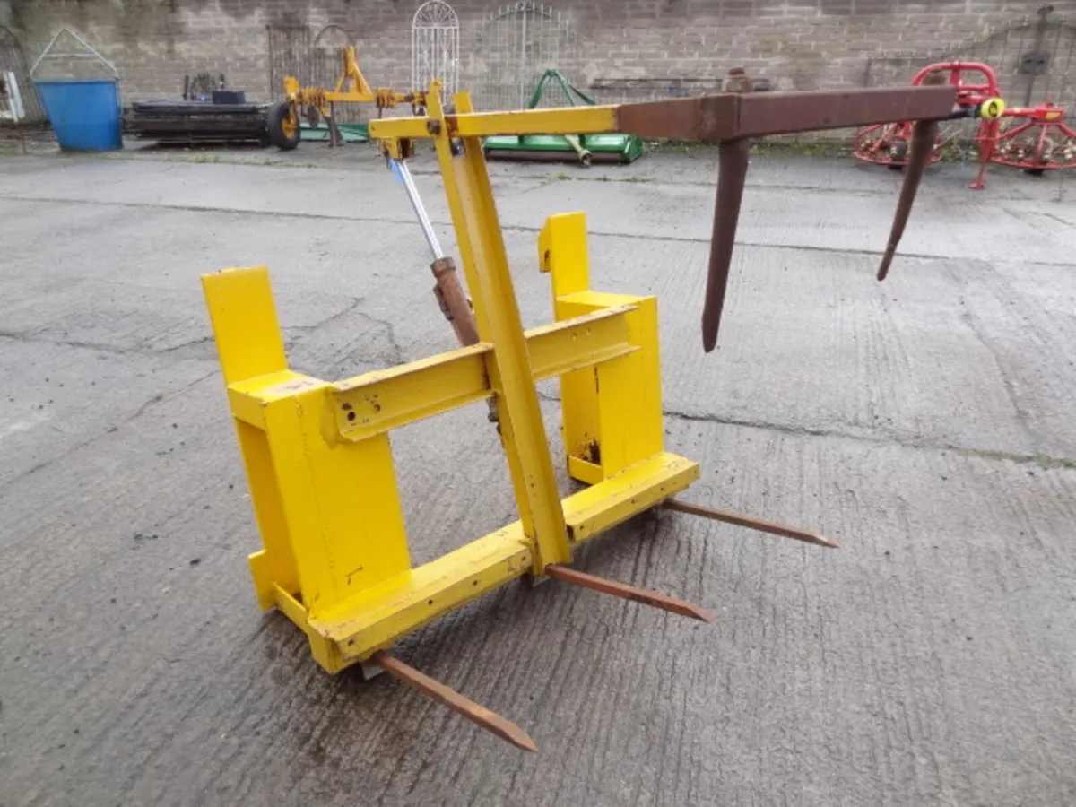 Hydraulic Bale Grab - Image 1