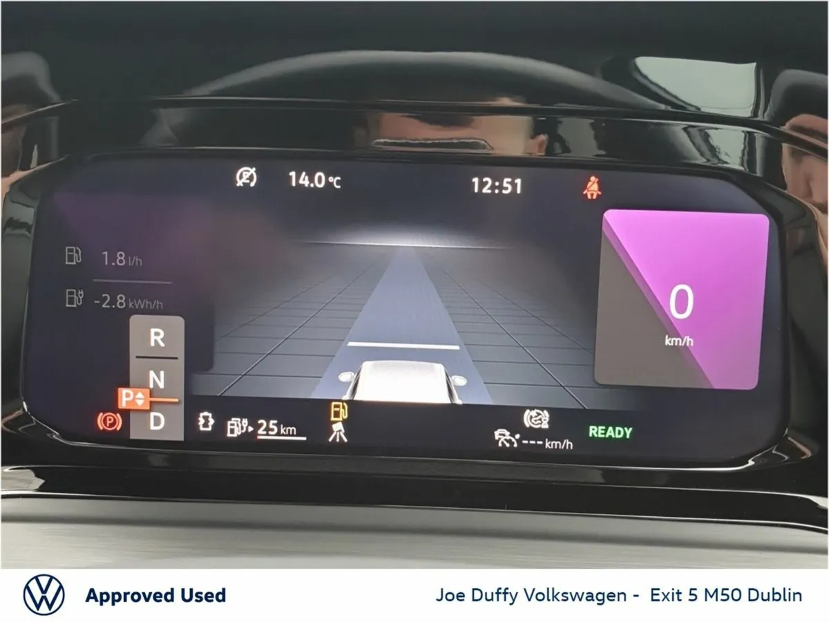 Volkswagen Golf  Style TSI  PHEV - Image 3