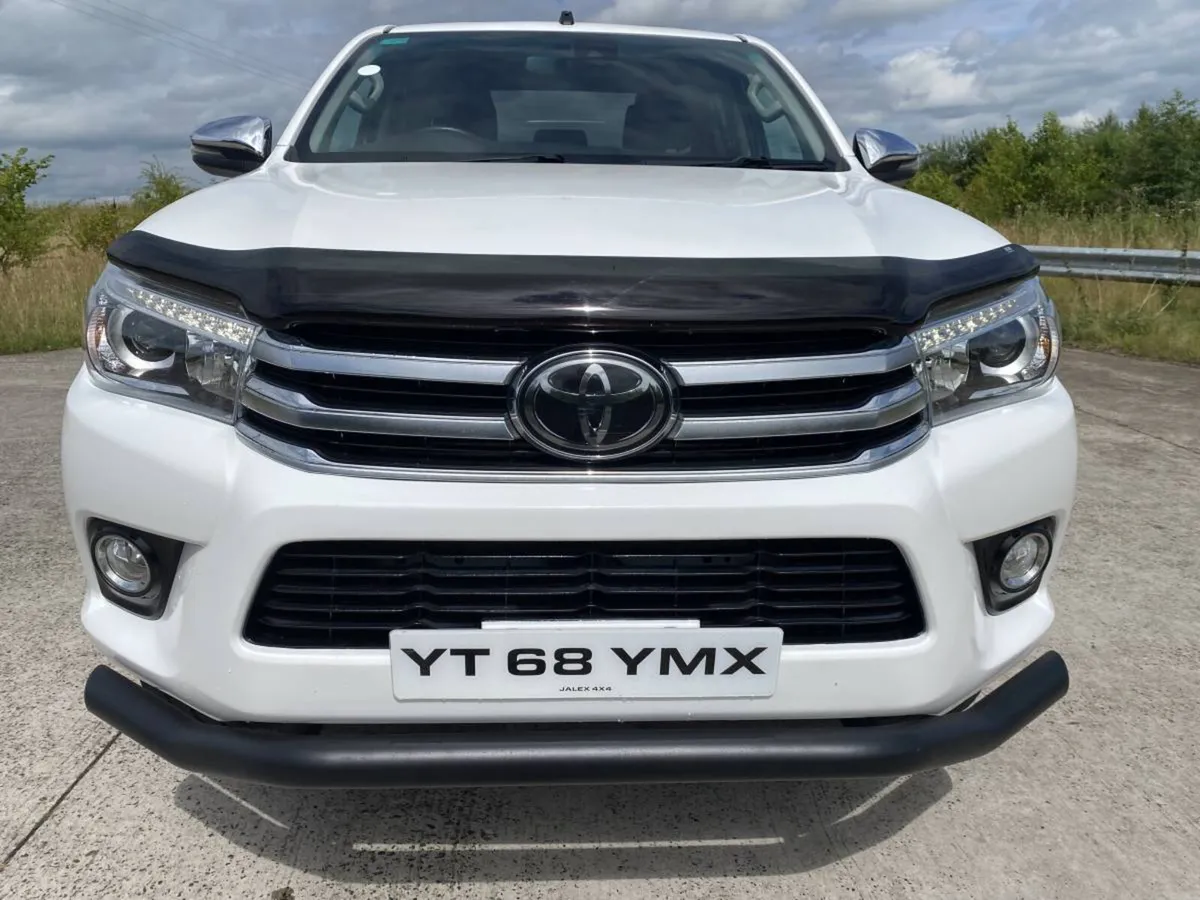 2018 Toyota Hilux 2.4 D 150 Invincible Auto - Image 3