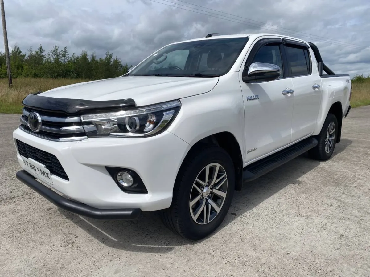 2018 Toyota Hilux 2.4 D 150 Invincible Auto - Image 1
