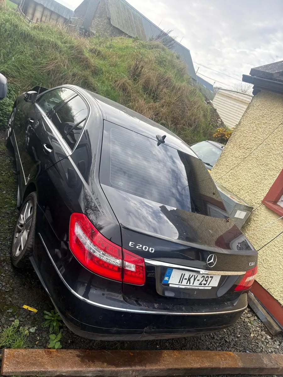 E200 for breaking - Image 1