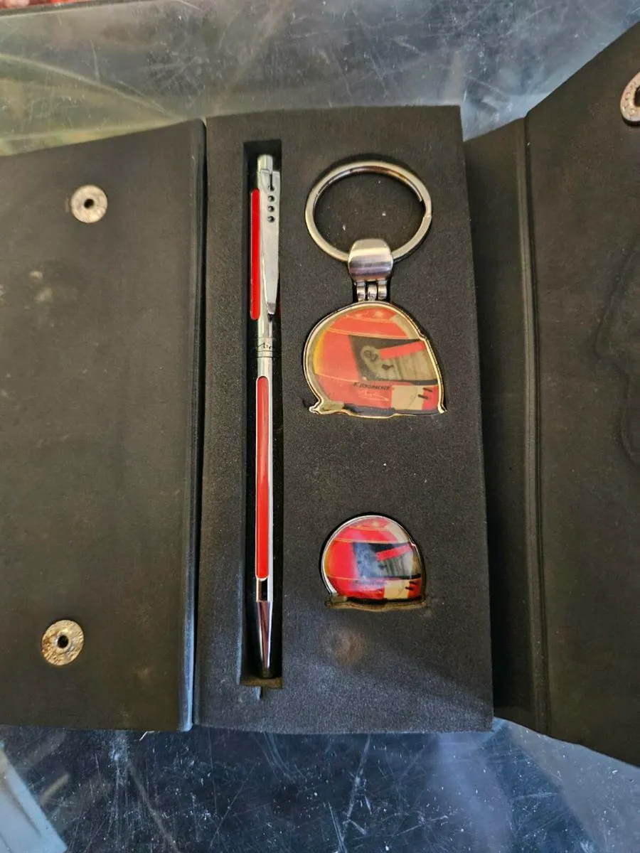 Ferrari Formula 1 Pen and Key Ring Set - Image 3