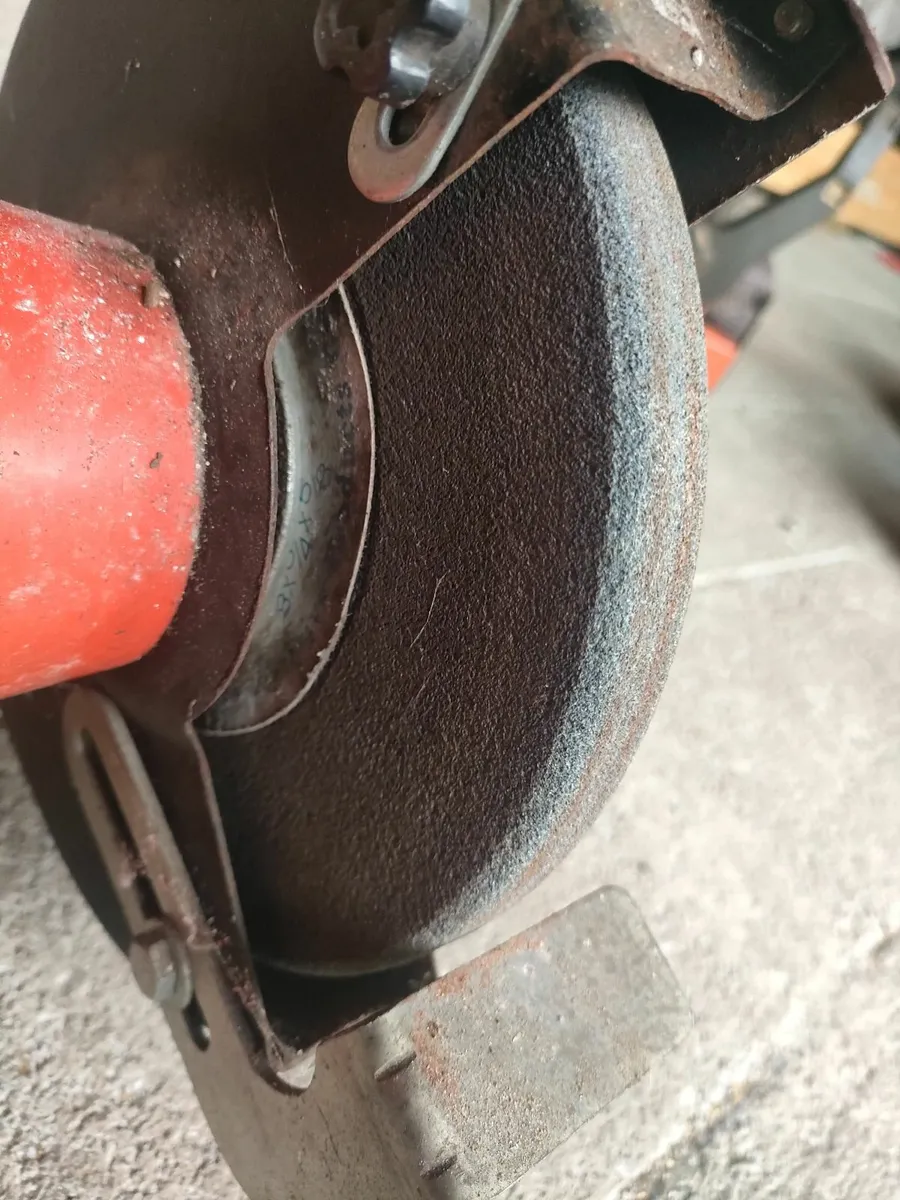 8 inch Bench Grinder - Image 2