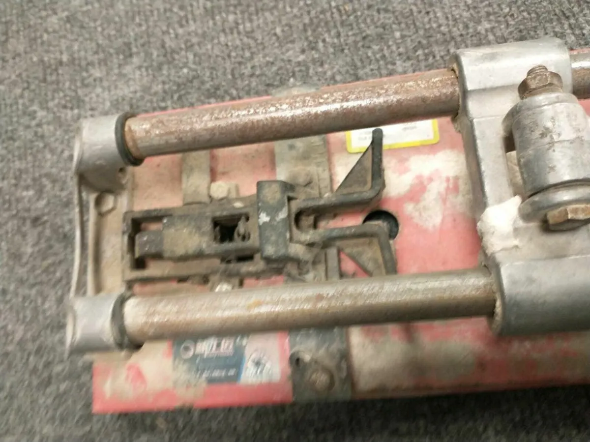 Craftsman Tile Cutter - Image 3