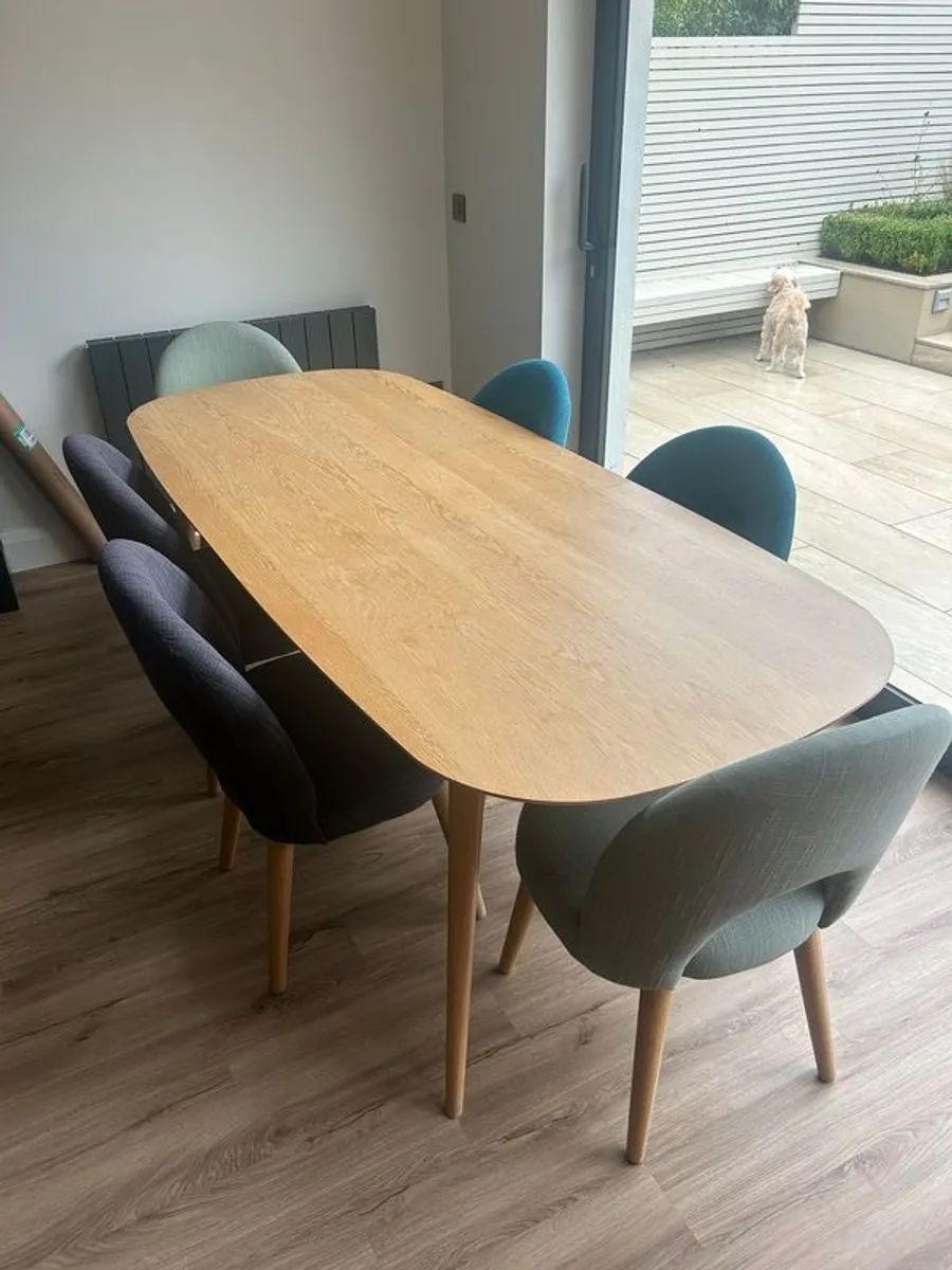 Dining table and chairs - Image 1