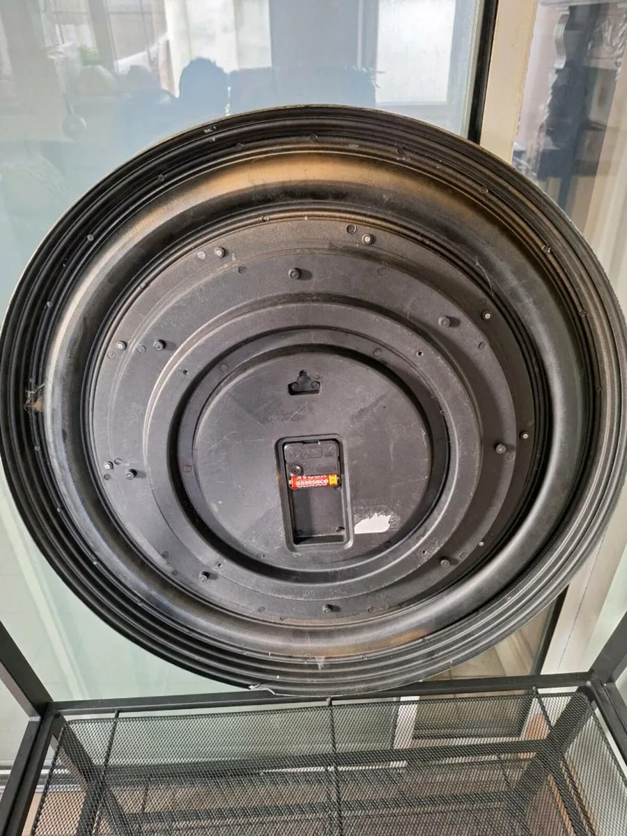 Large plastic Guinness clock read description - Image 3