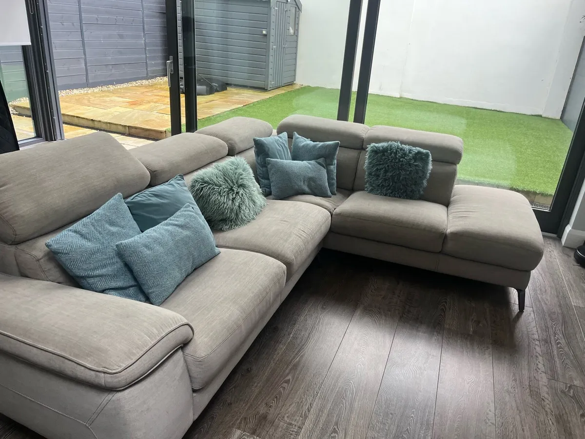 Couch lshaped - Image 2