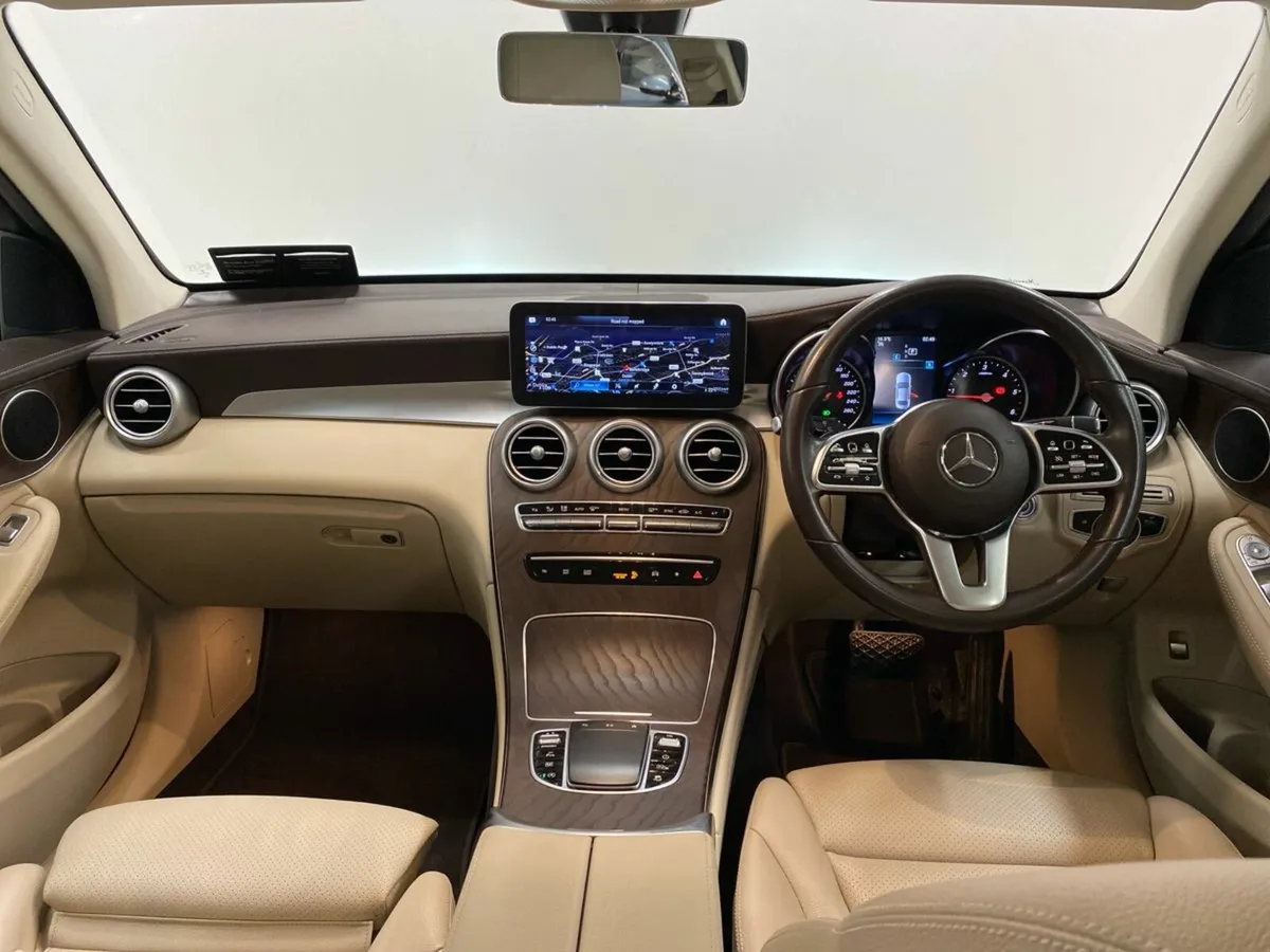Mercedes-Benz GLC GLC 220 d 4Matic AMG Line Exteri - Image 4