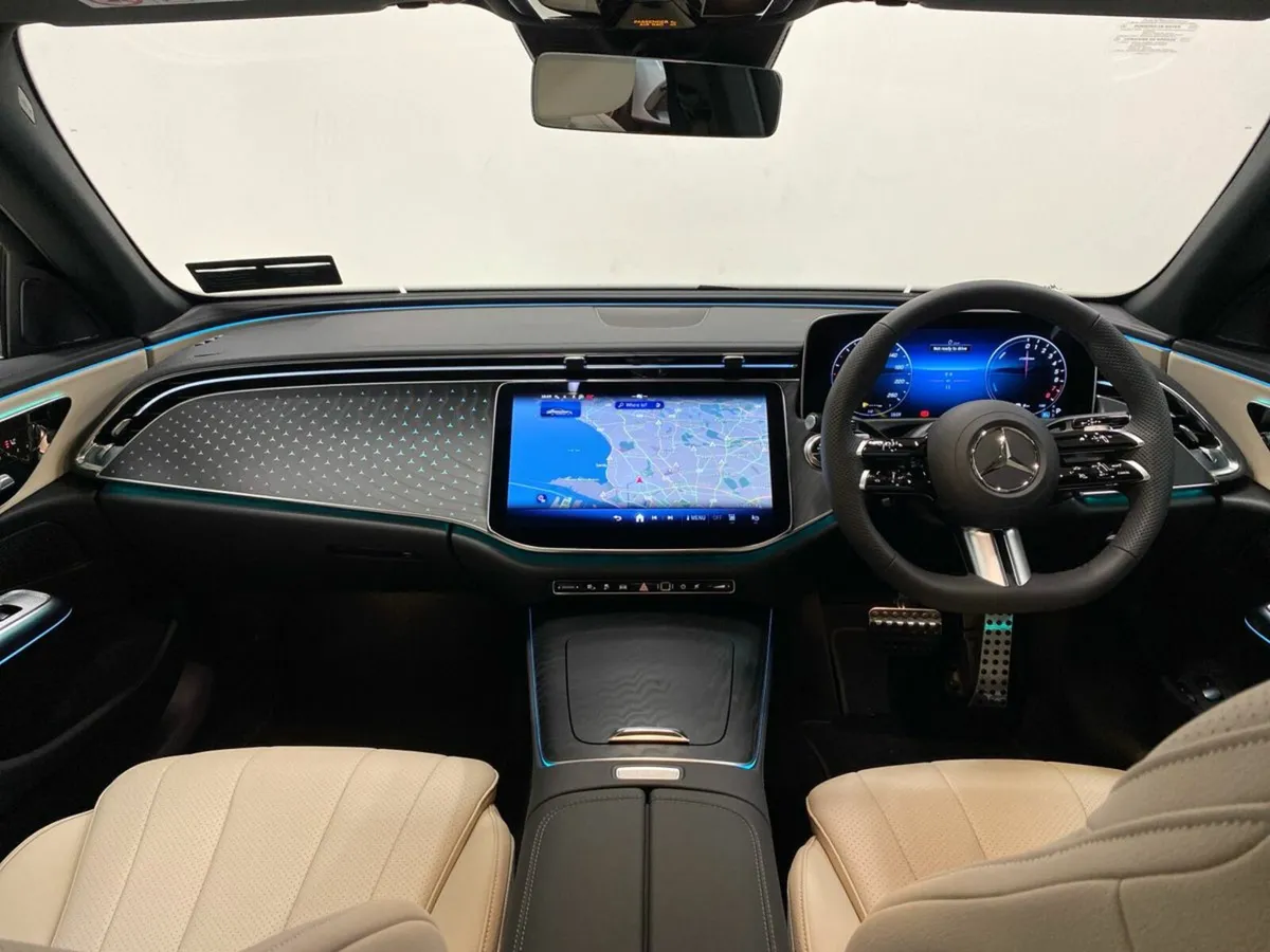 Mercedes-Benz E-Class E 300 e AMG Line Plus | Memo - Image 4