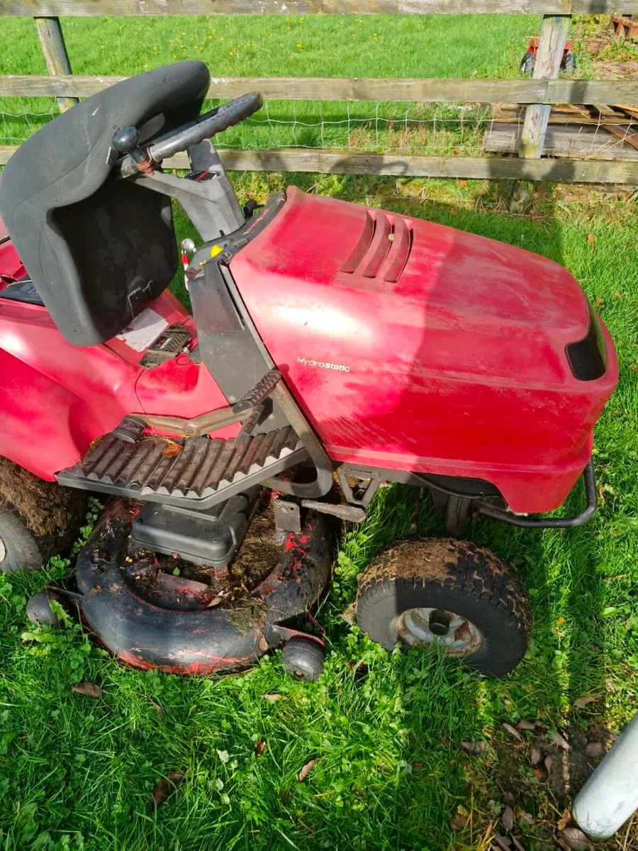 Honda 2220 ride on mower - Image 1