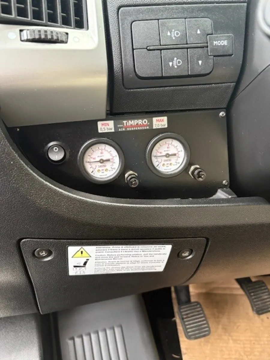 2013 Burstner Ixeo Time It 734 - Image 4