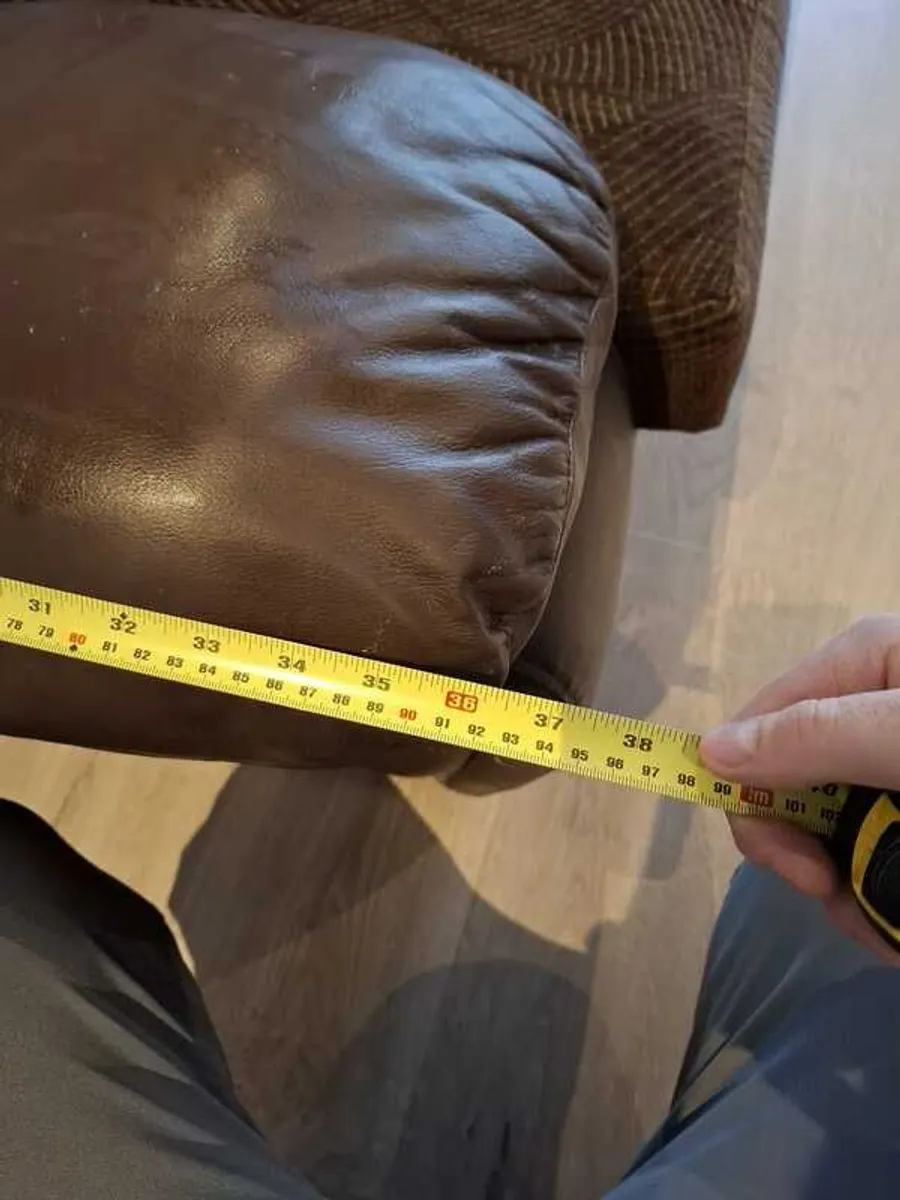 Leather 3 seater and matching chair - Image 4