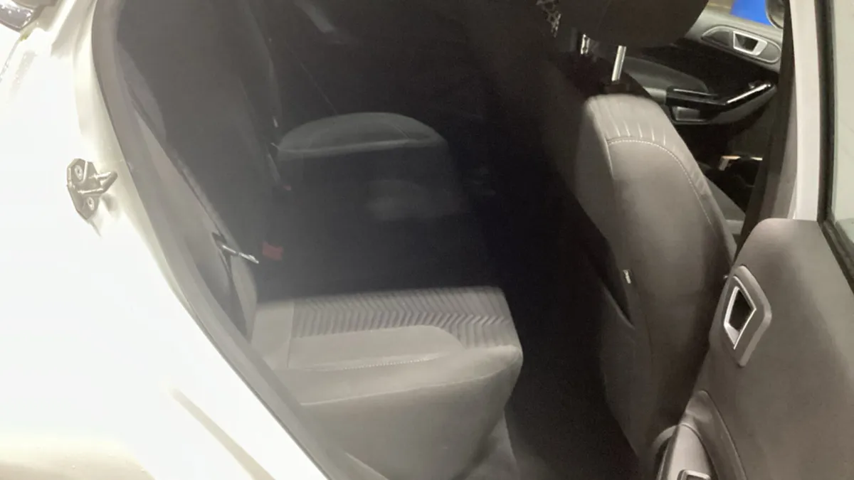 2015 Ford Fiesta TITANIUM 1.0 Petrol - Image 4