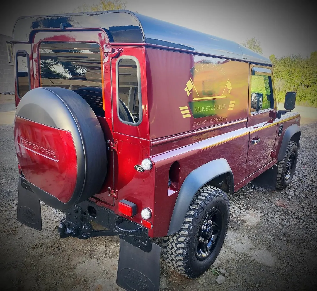 LandRover Defender 2.5 TD5 , 4x4. , mitsubishi - Image 2