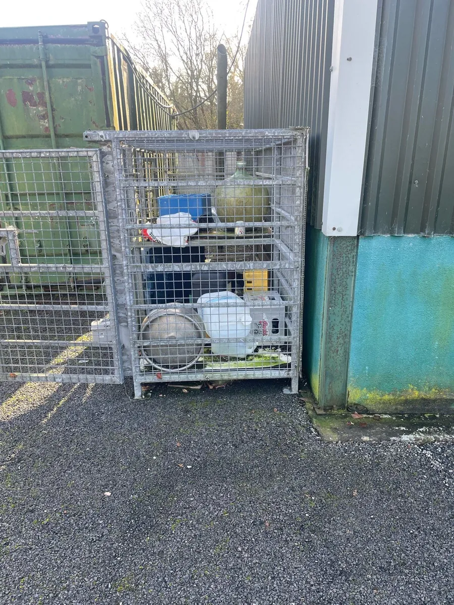Galvanised steel cage - Image 2