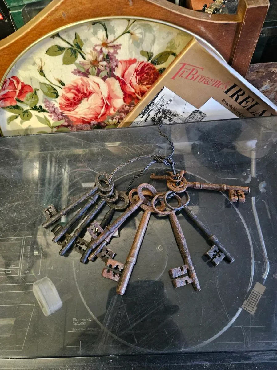 Vintage Antique Keys - Image 1